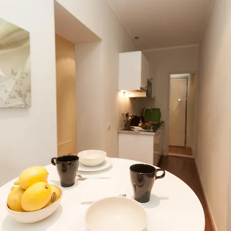 Rodrigo Lake Side Suite *