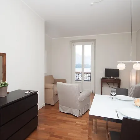 Apartment Rodrigo Lake Side Suite