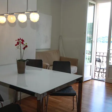 Rodrigo Lake Side Suite Apartment Griante