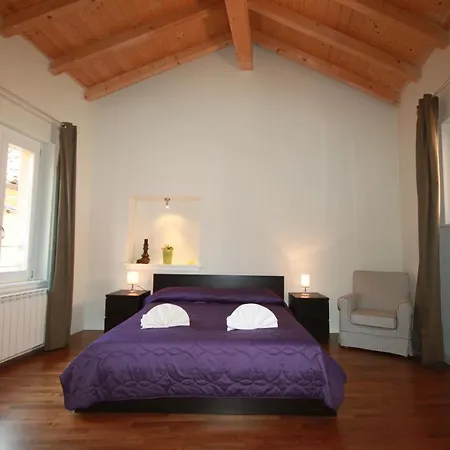 Apartment Rodrigo Lake Side Suite *